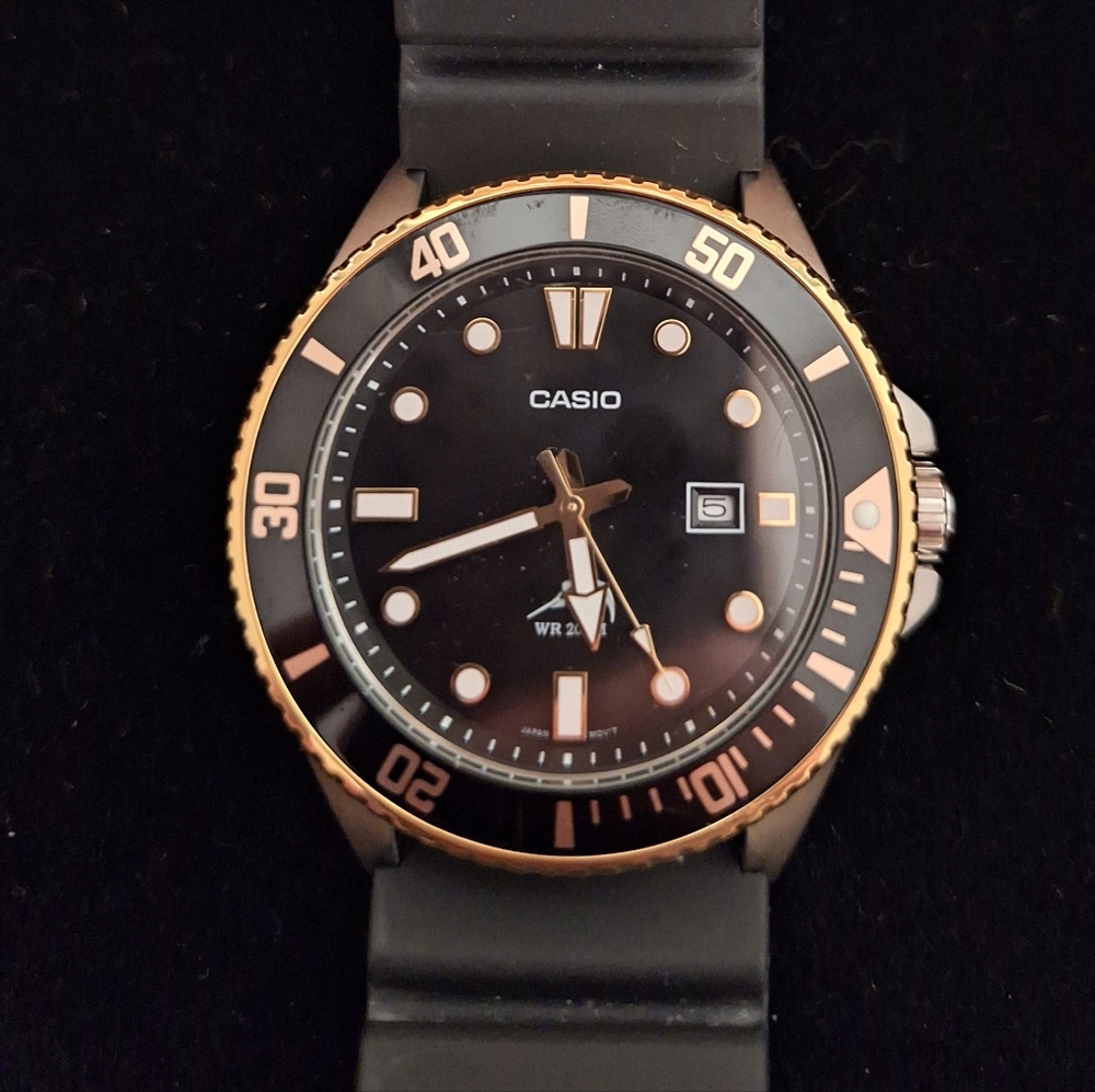 Casio Mens Black Strap Watch Mdv106g-1av